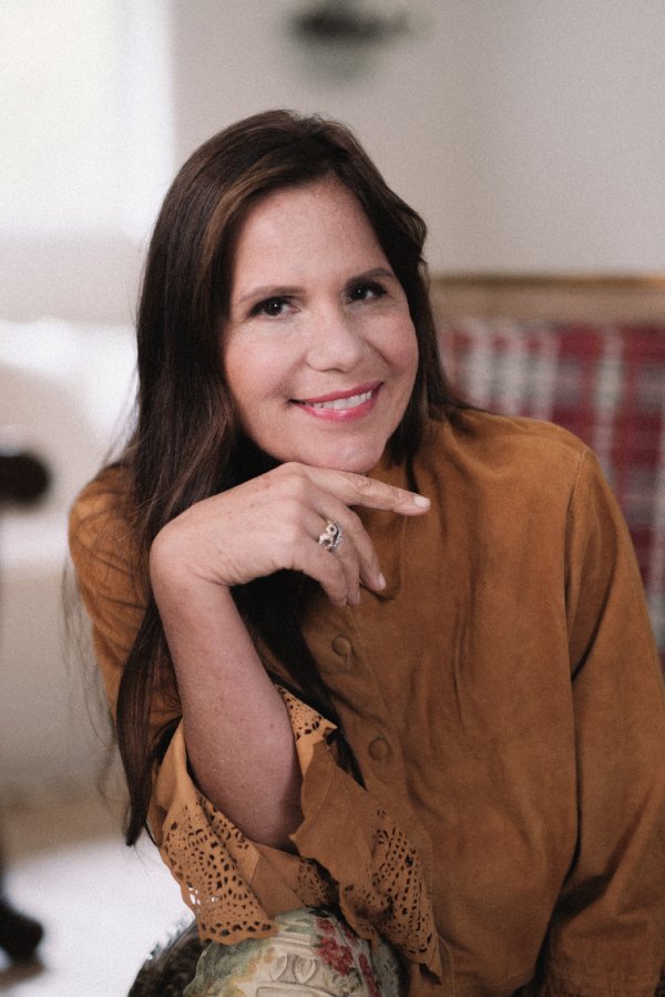 Deena Cooper of Deena Speaks Dog